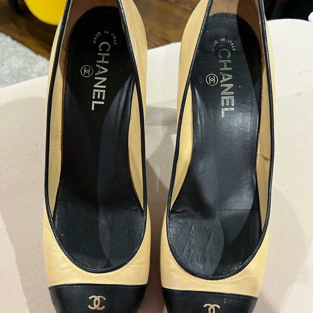 CHANEL Black and Tan Heels - Picture 14 of 15